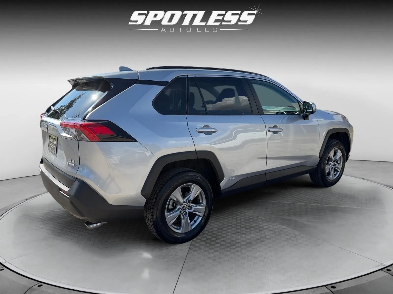 Toyota RAV4 photo 9