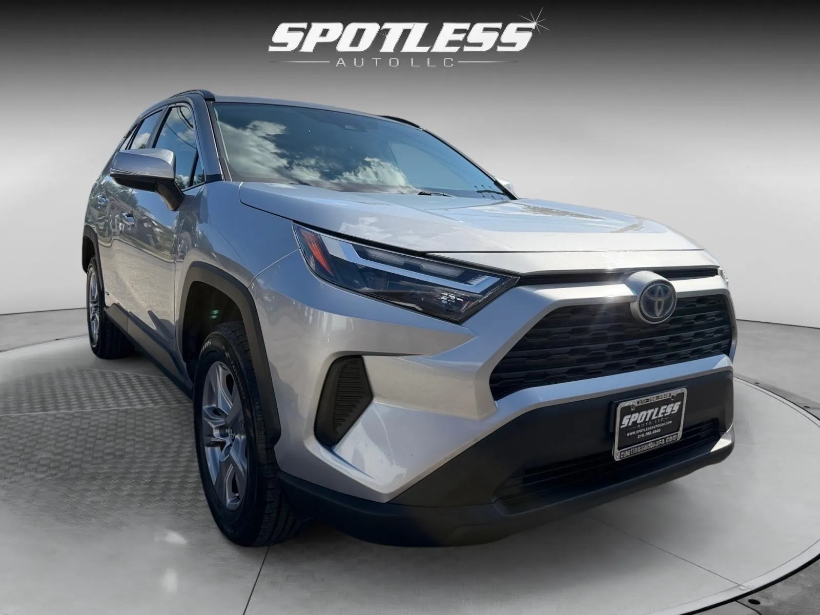 Toyota RAV4 photo 11