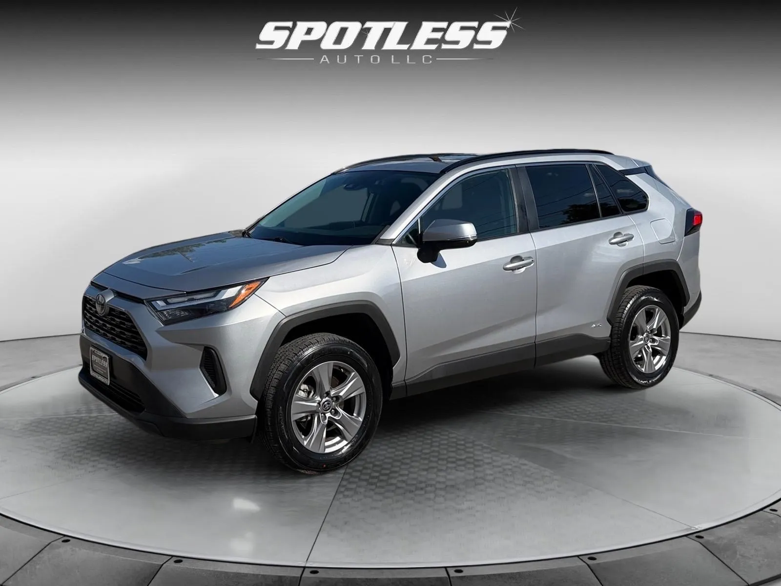 Silver 2022 Toyota RAV4 Hybrid XLE for sale in San Antonio, TX