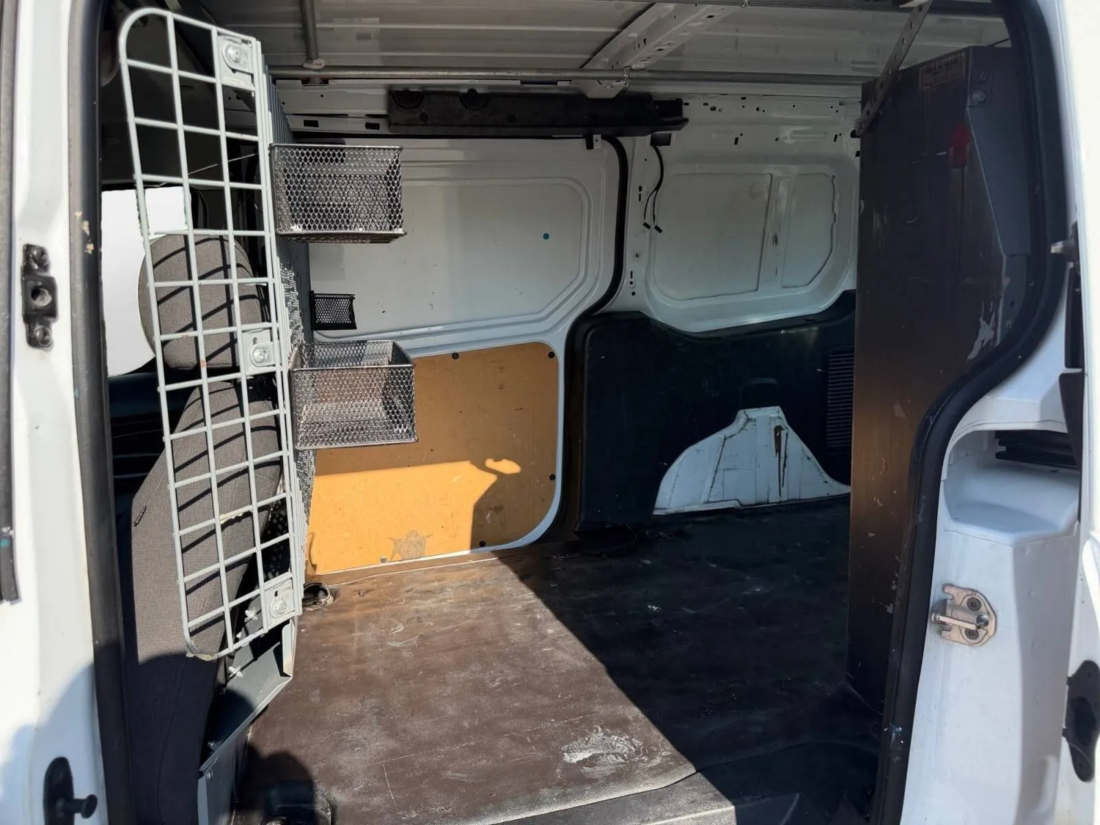 Ford Transit Connect photo 24