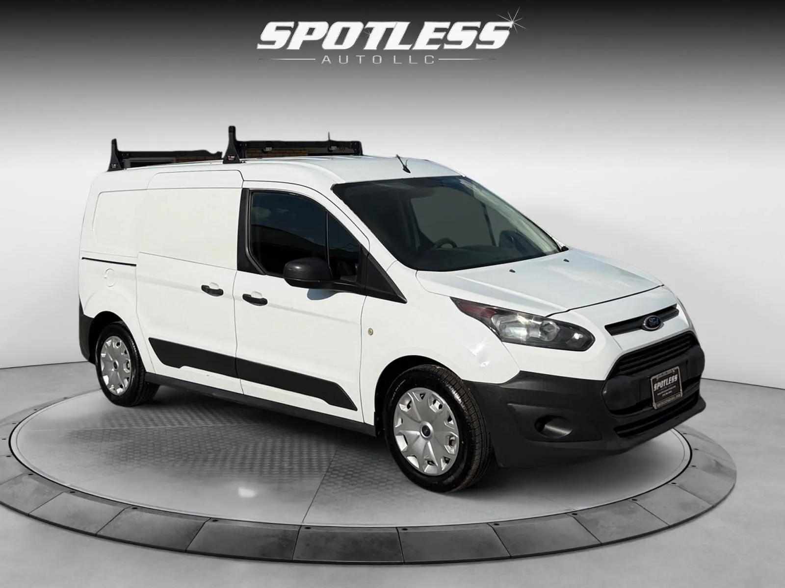 Ford Transit Connect photo 9