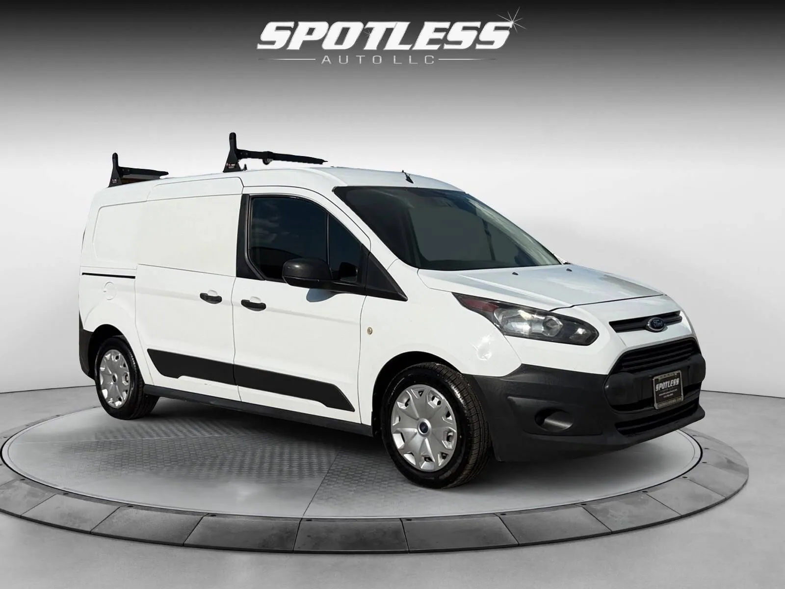 Ford Transit Connect photo 11