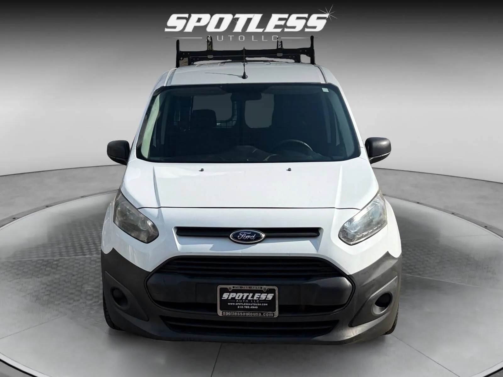 Ford Transit Connect photo 10