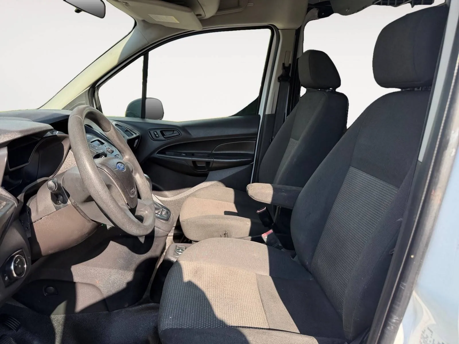 Ford Transit Connect photo 19