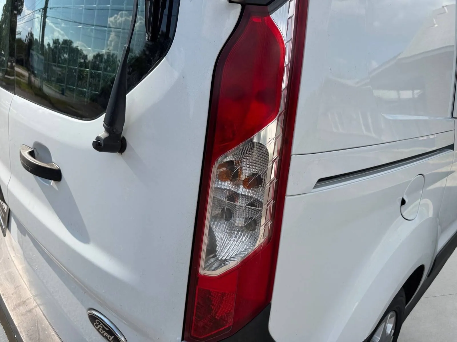 Ford Transit Connect photo 13