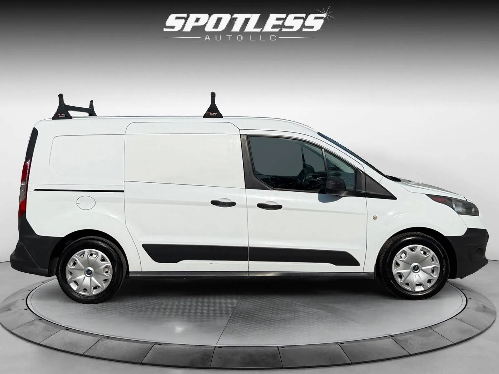 Ford Transit Connect photo 8