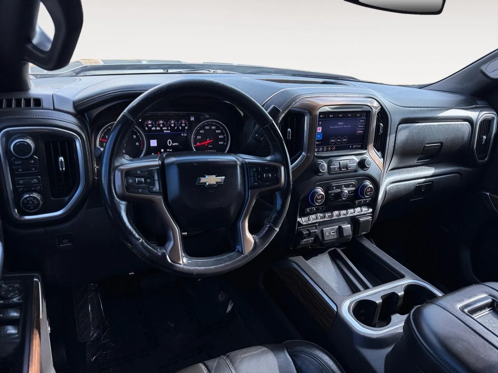 Chevrolet Silverado photo 21