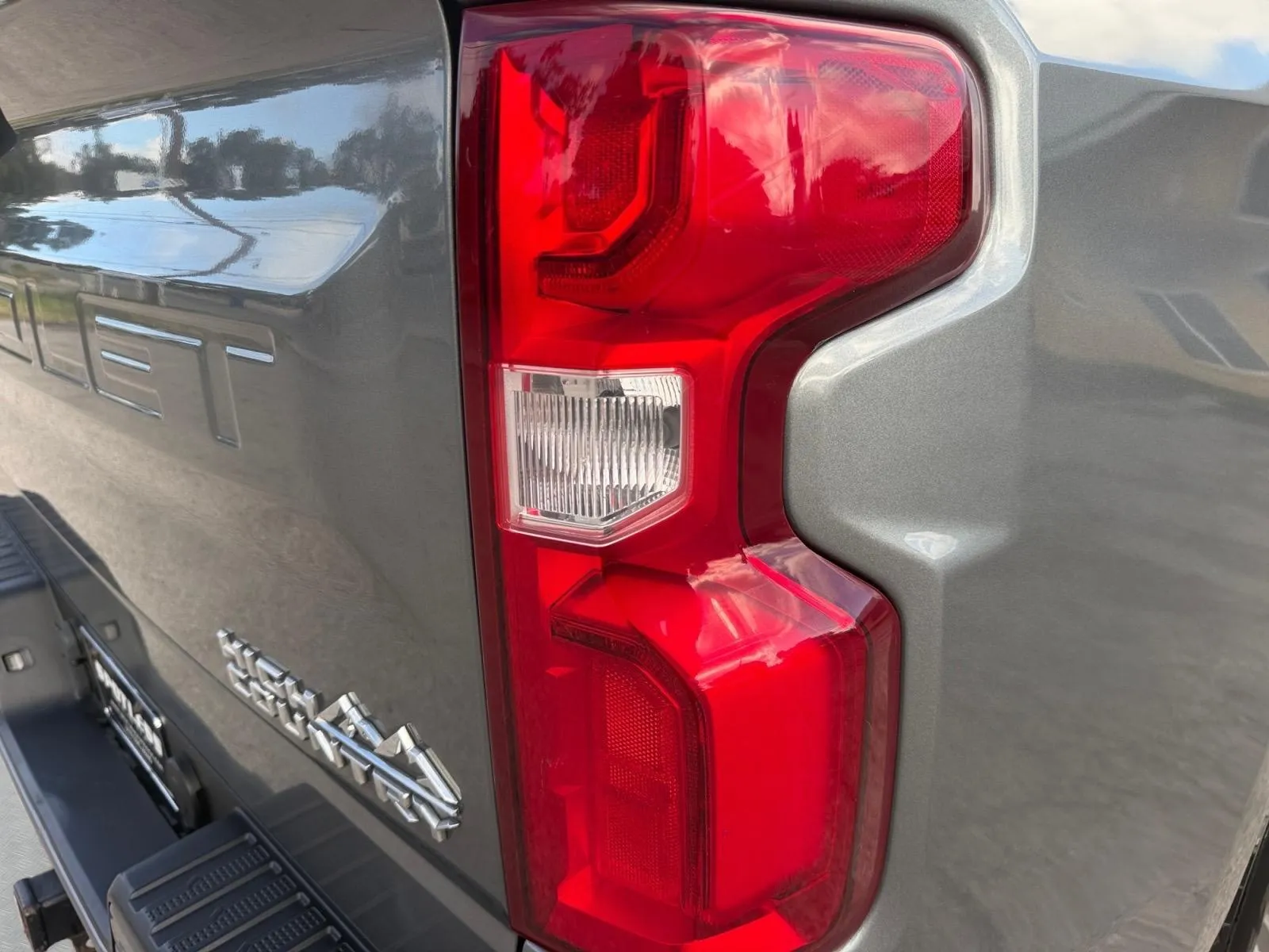 Chevrolet Silverado photo 12