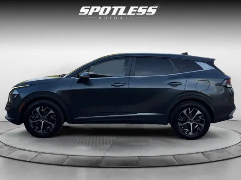More photos of 2023 Kia Sportage EX at Spotless Auto San Pedro, TX