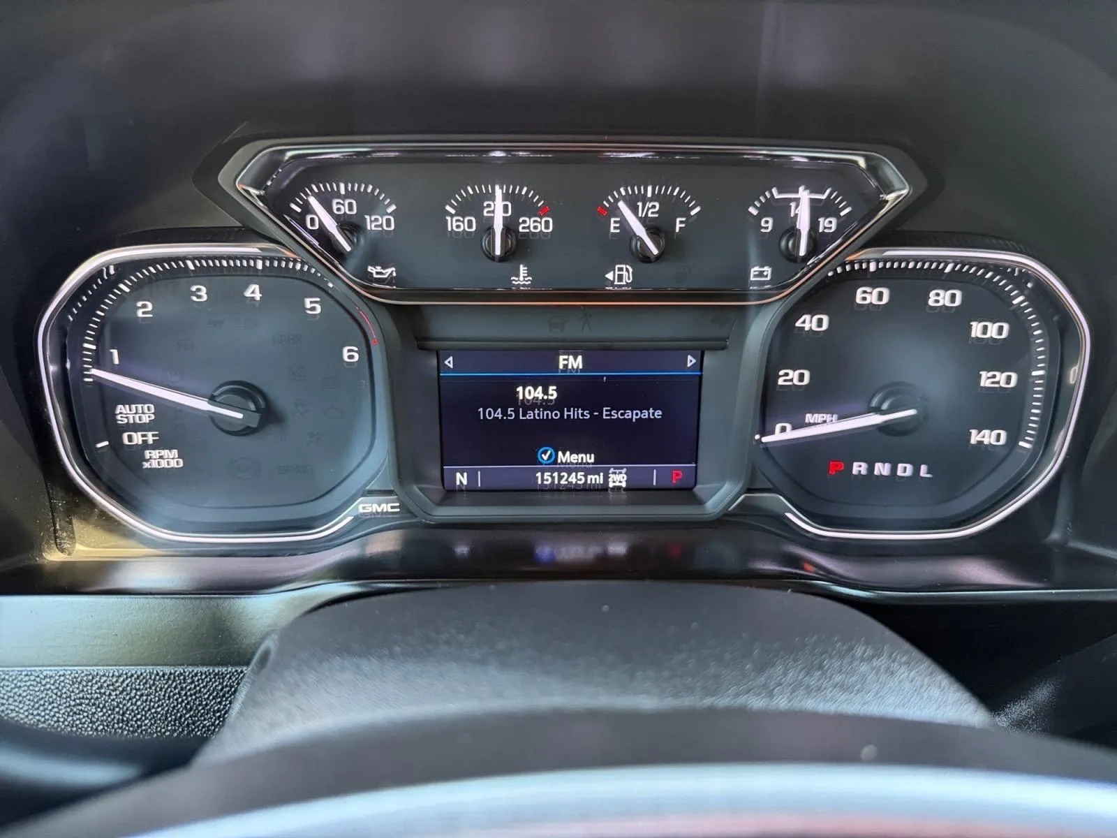 GMC Sierra photo 18