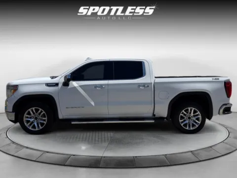 More photos of 2020 GMC Sierra 1500 SLT at Spotless Auto San Pedro, TX