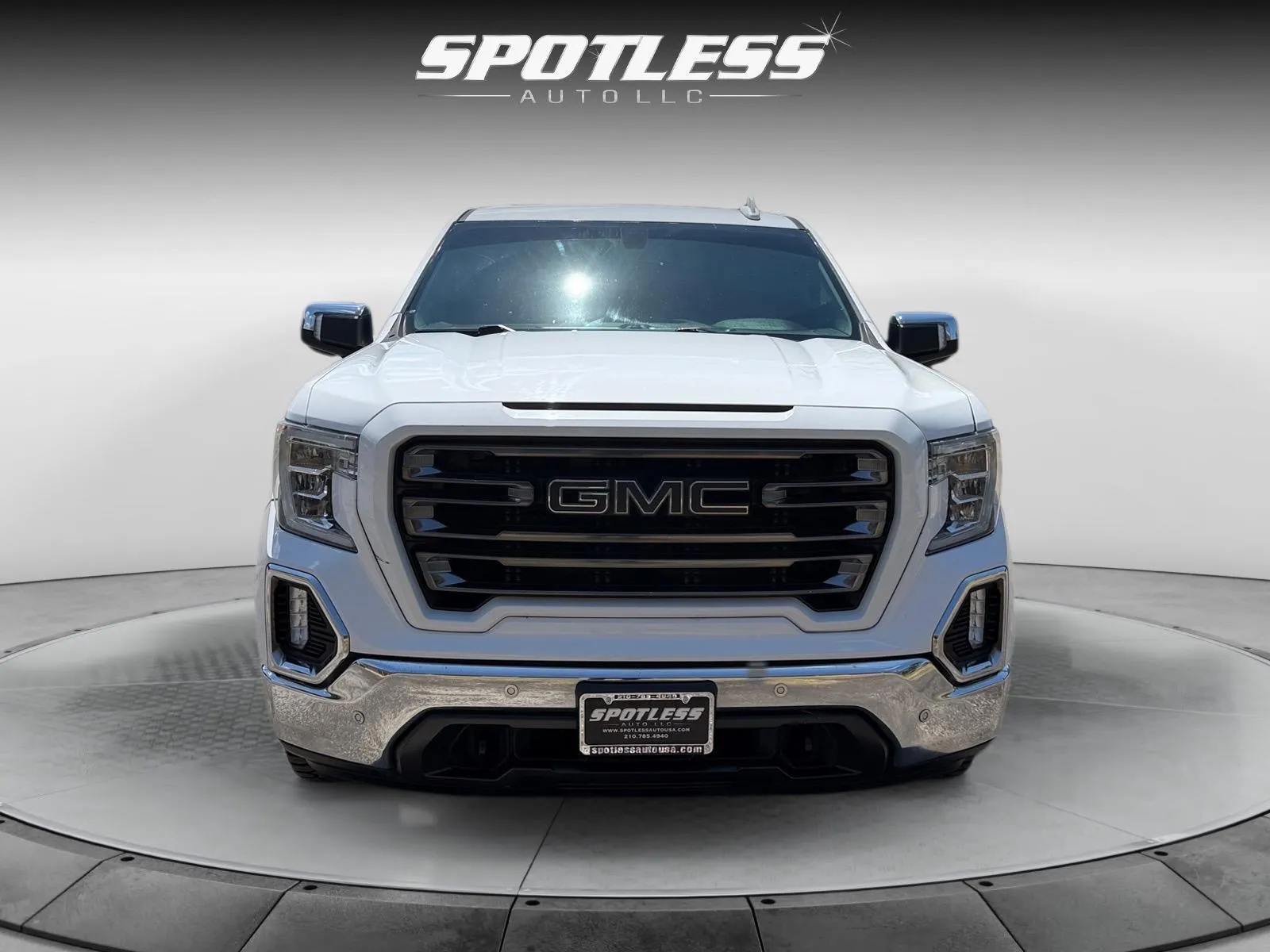 GMC Sierra photo 10
