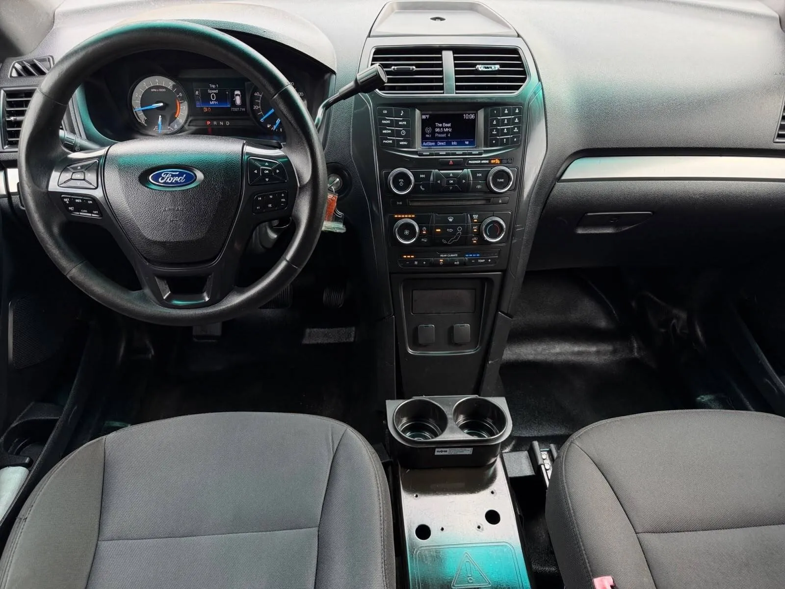 Ford Explorer photo 20