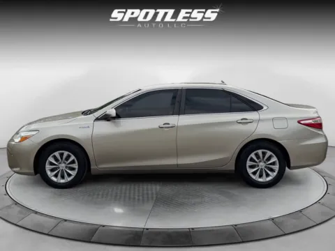 More photos of 2016 Toyota Camry Hybrid LE at Spotless Auto San Pedro, TX