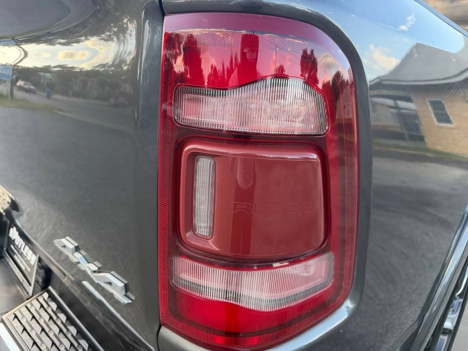 Ram 1500 photo 13