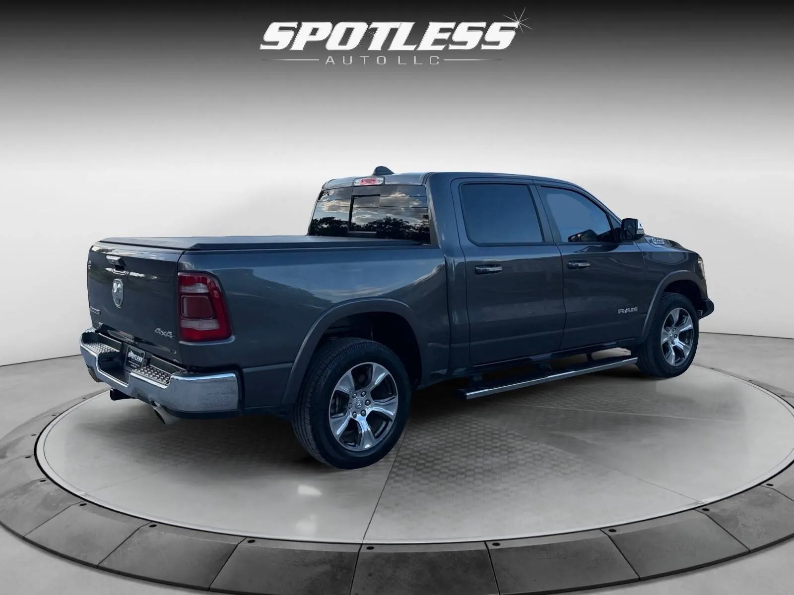 Ram 1500 photo 8