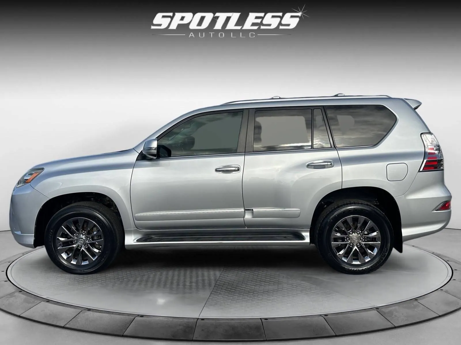 Lexus GX photo 4