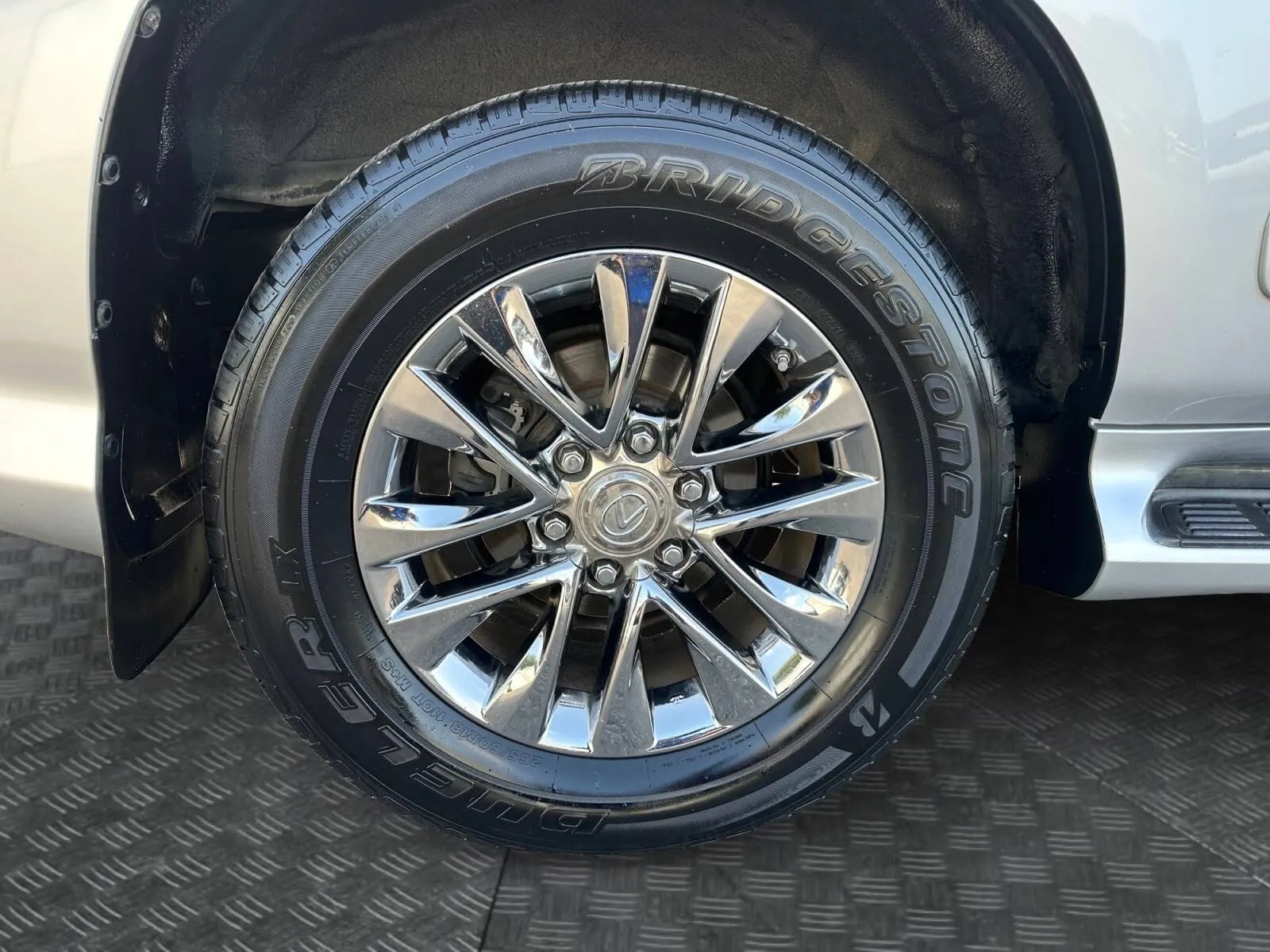 Lexus GX photo 15