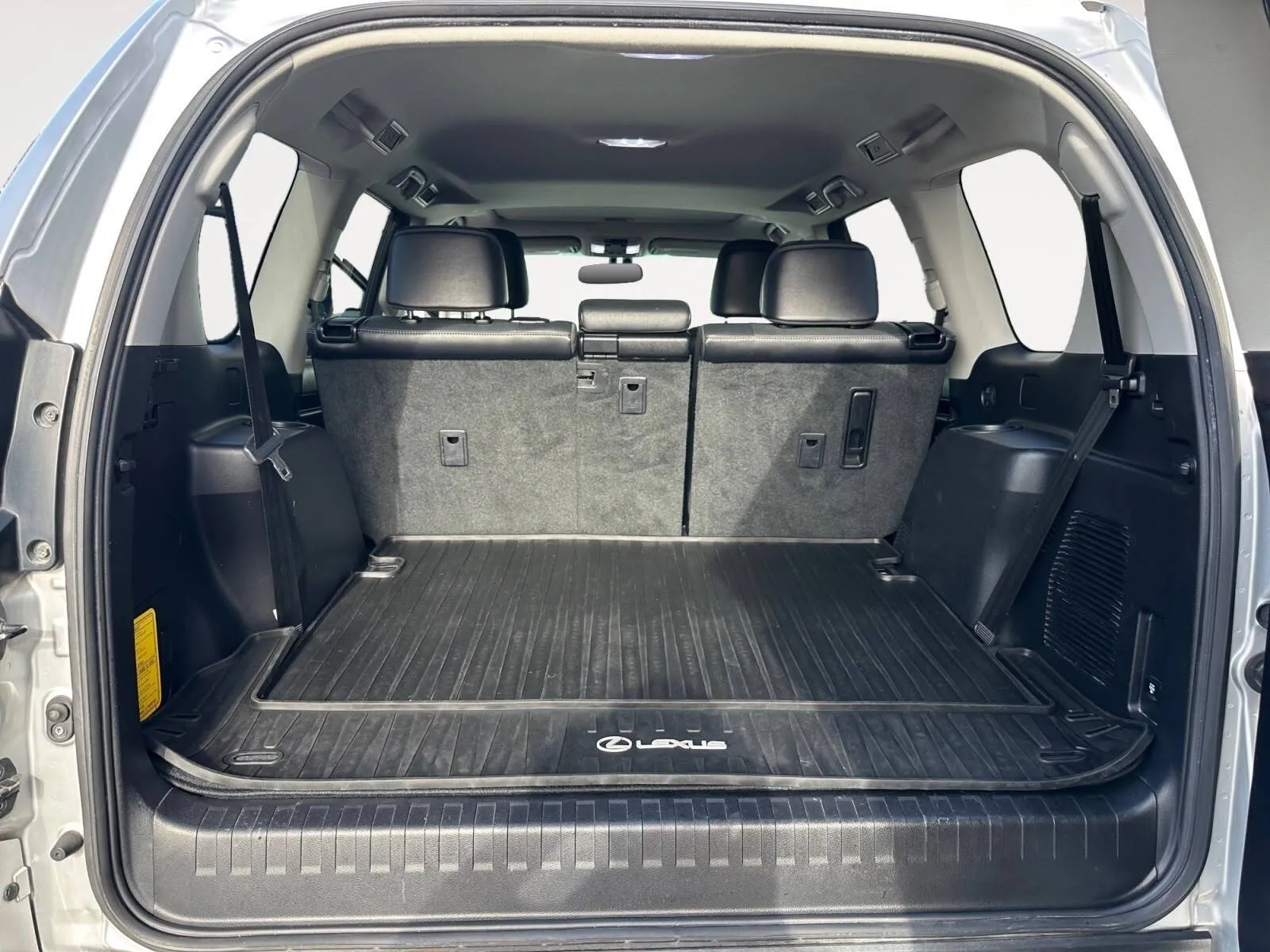 Lexus GX photo 28