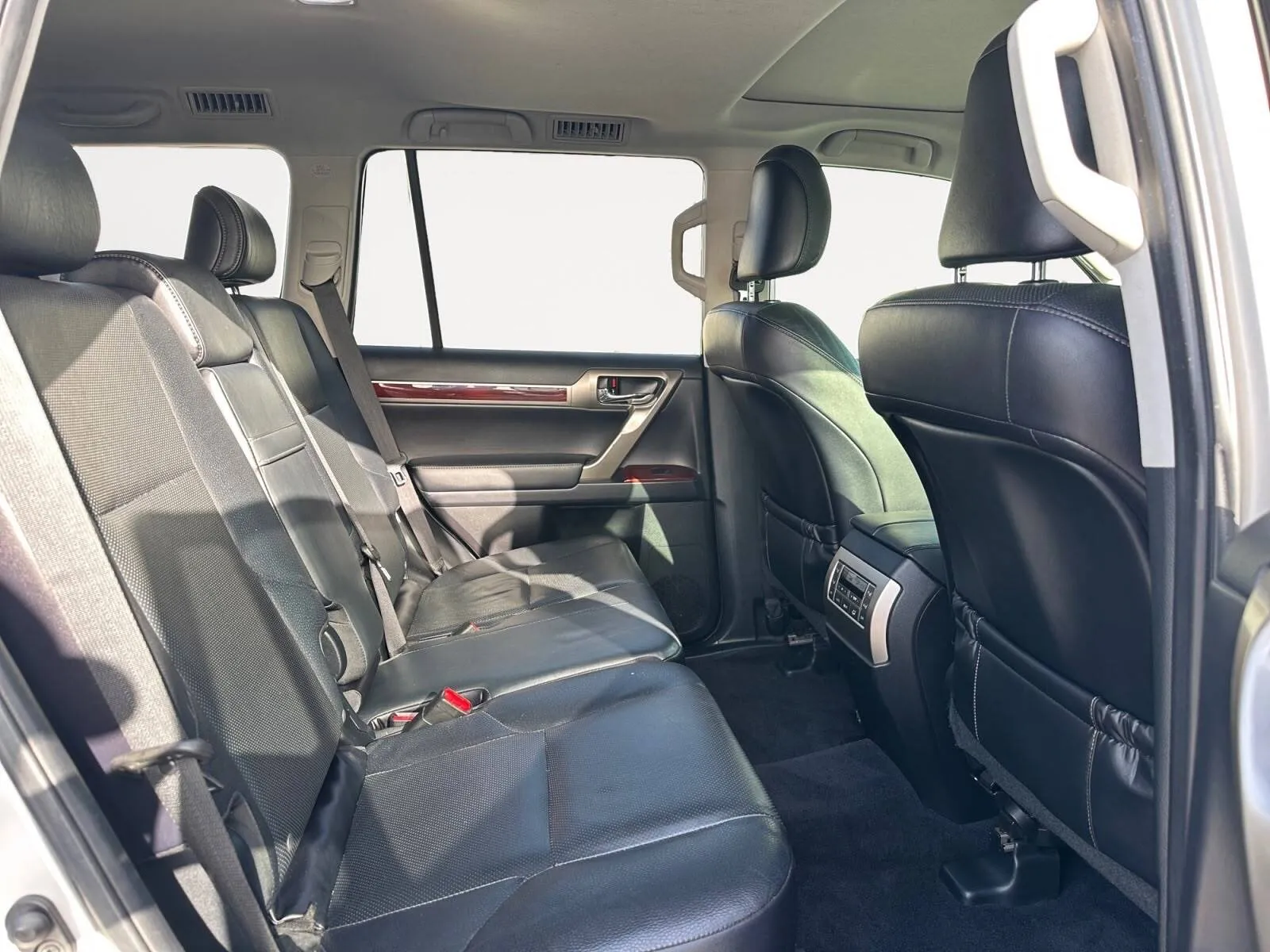 Lexus GX photo 22