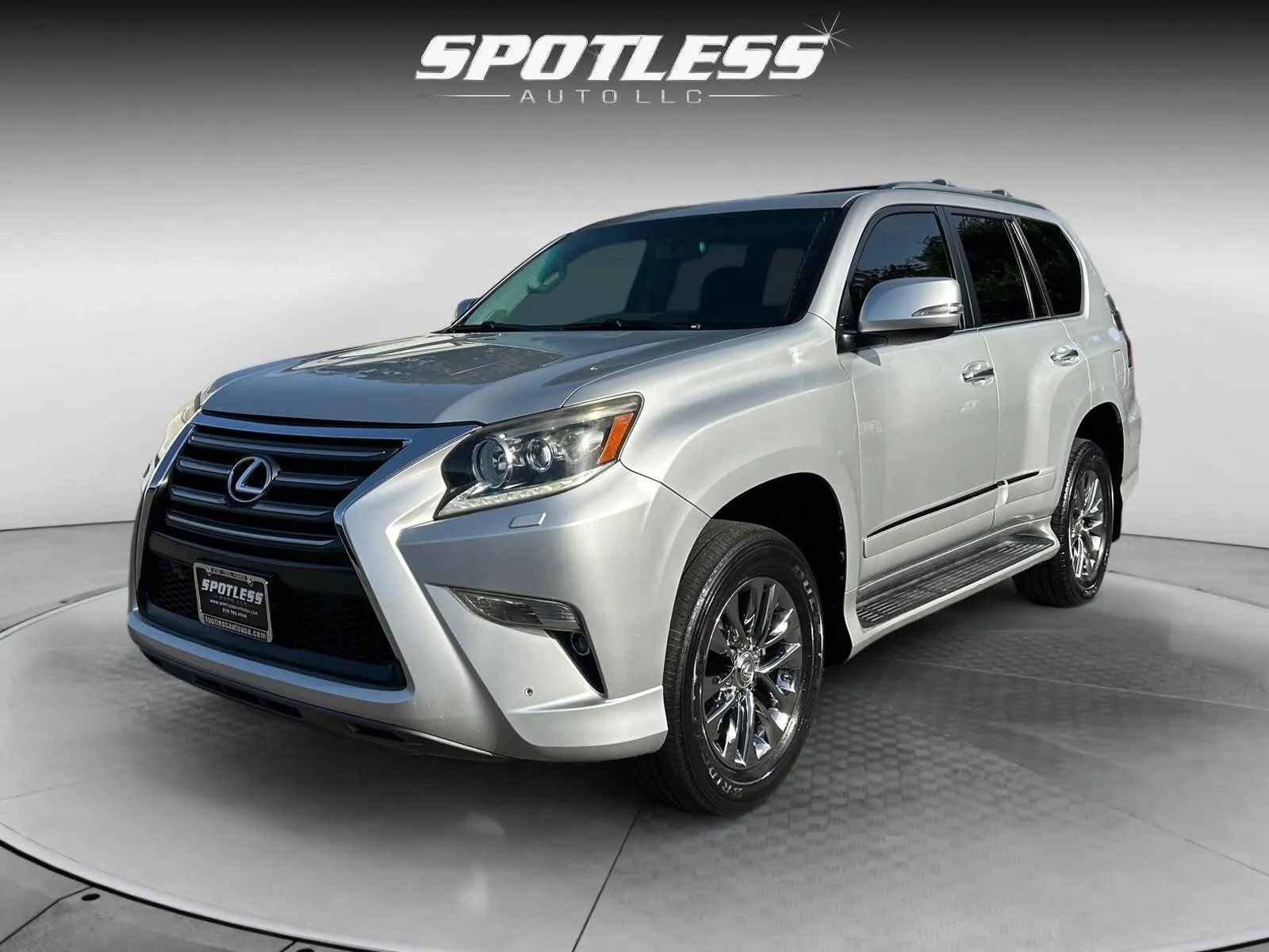 Lexus GX photo 3