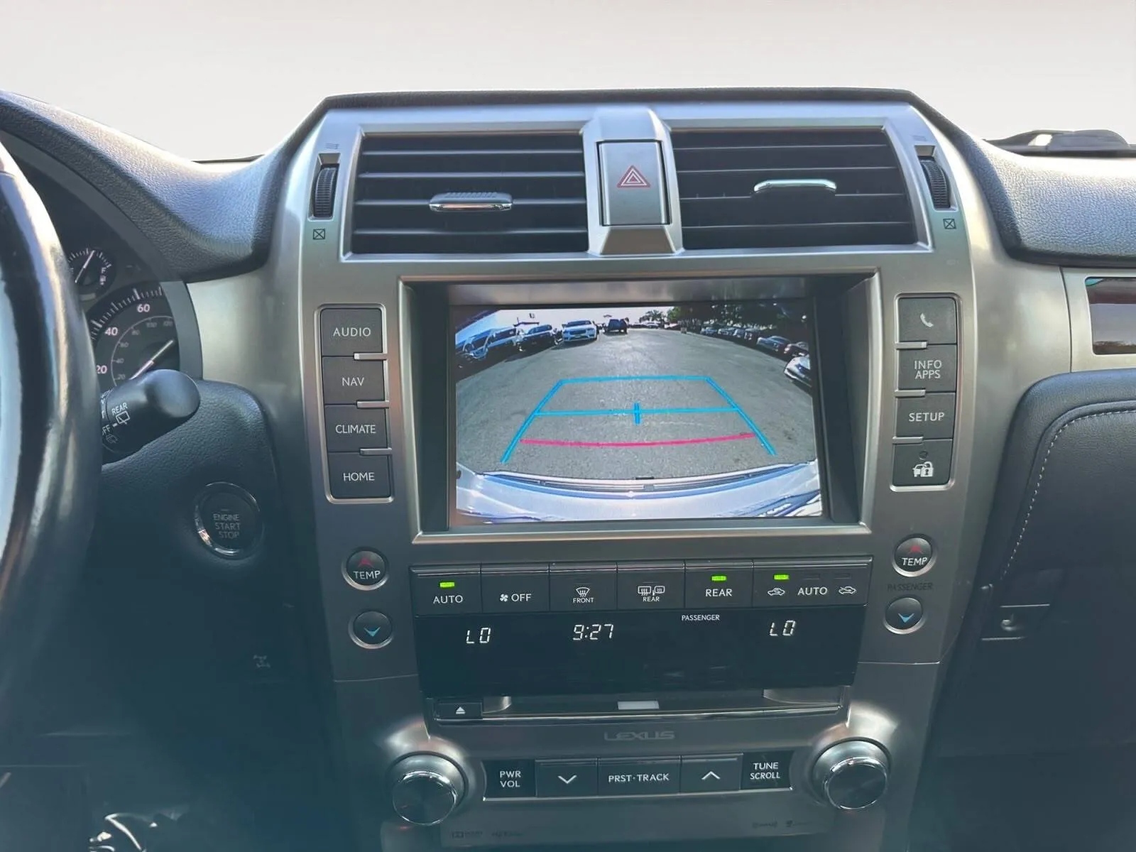 Lexus GX photo 29