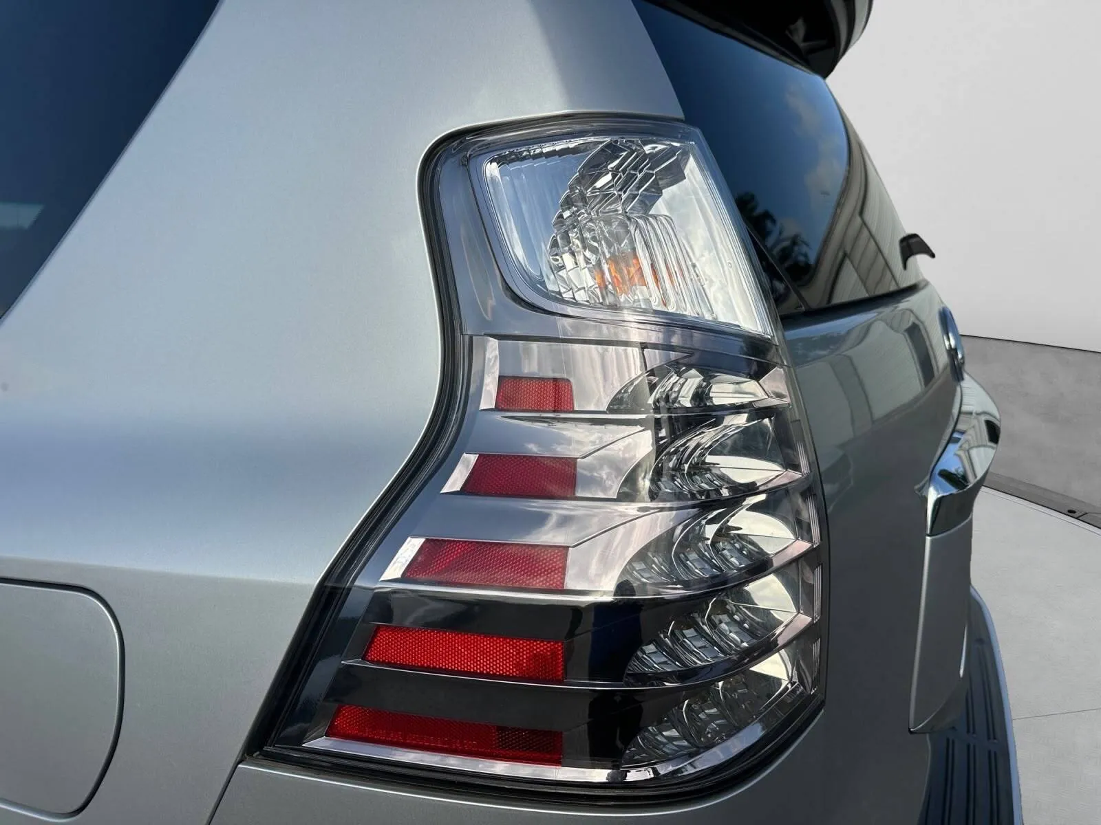 Lexus GX photo 13