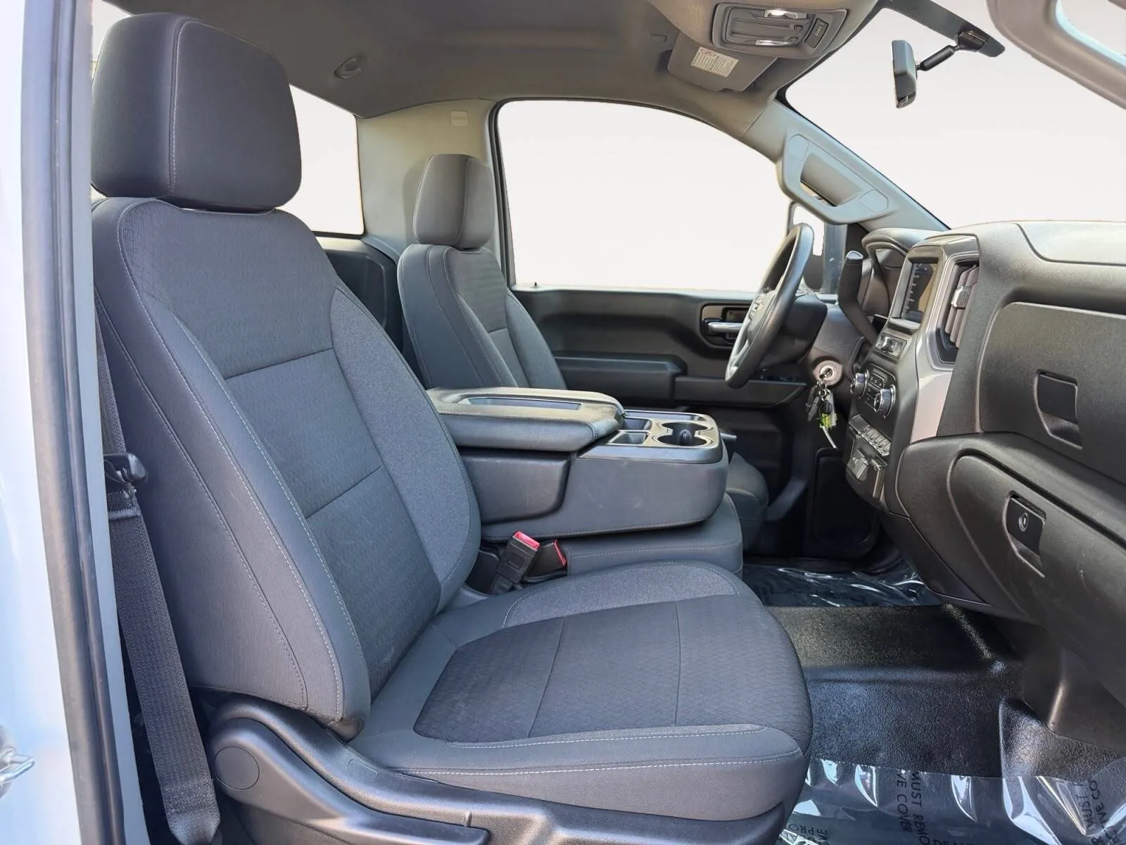 Chevrolet Silverado photo 23