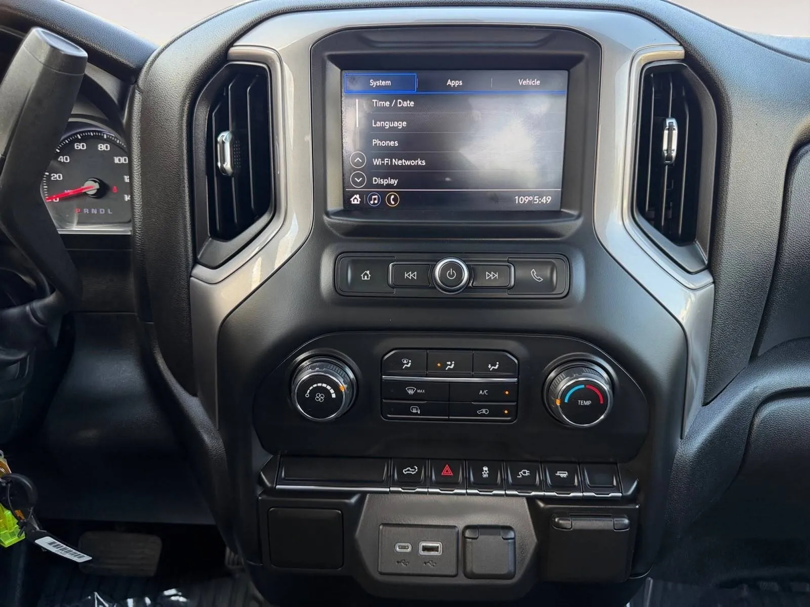Chevrolet Silverado photo 22