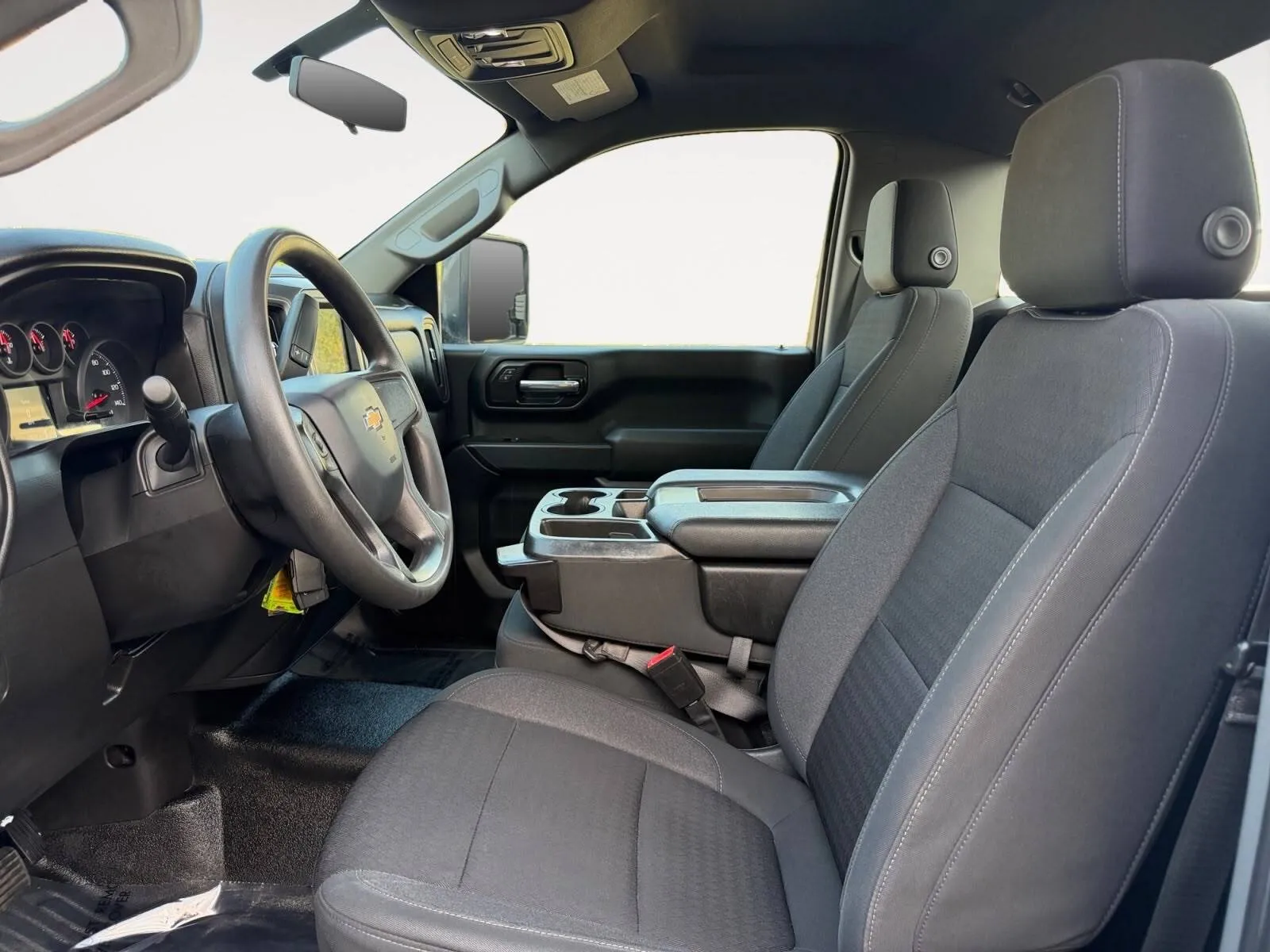 Chevrolet Silverado photo 19