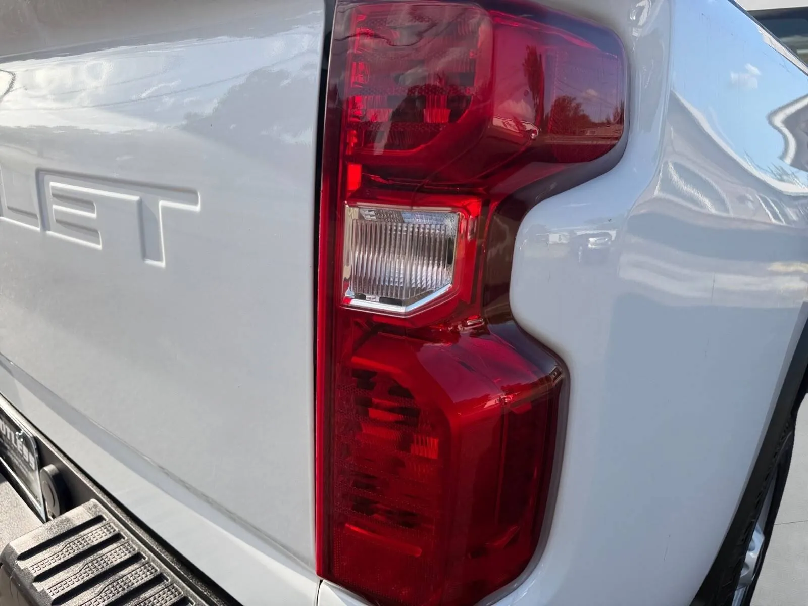Chevrolet Silverado photo 12