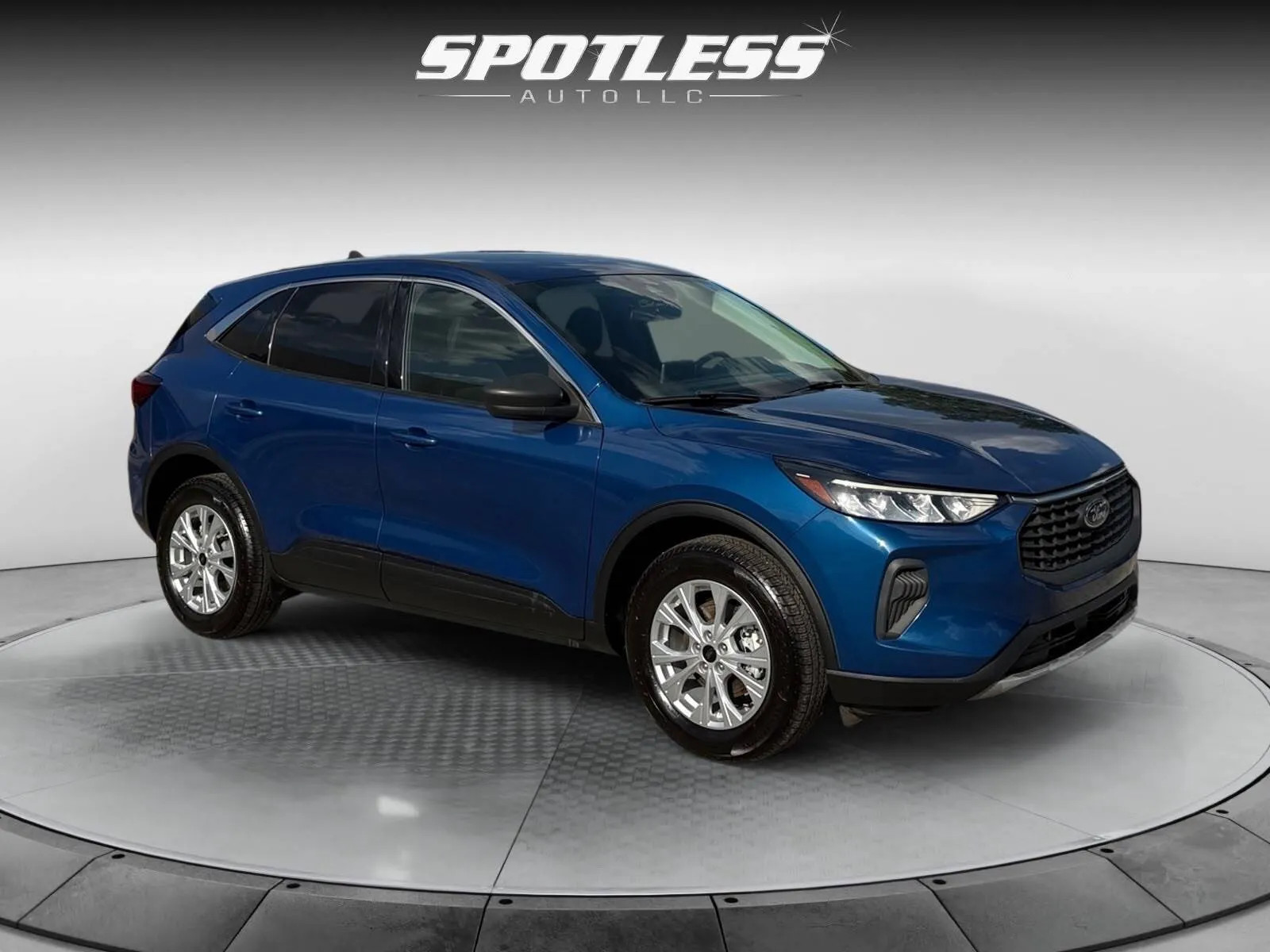 Ford Escape photo 9