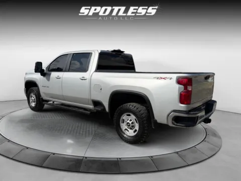 More photos of 2020 Chevrolet Silverado 2500HD LT at Spotless Auto San Pedro, TX