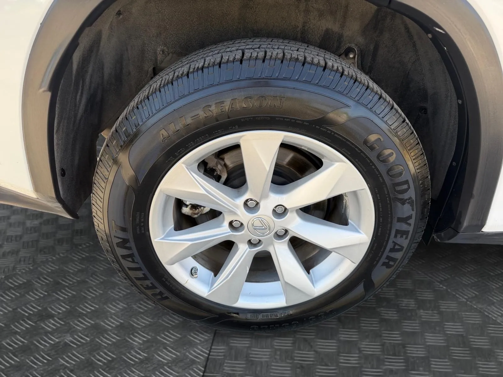 Lexus RX photo 14