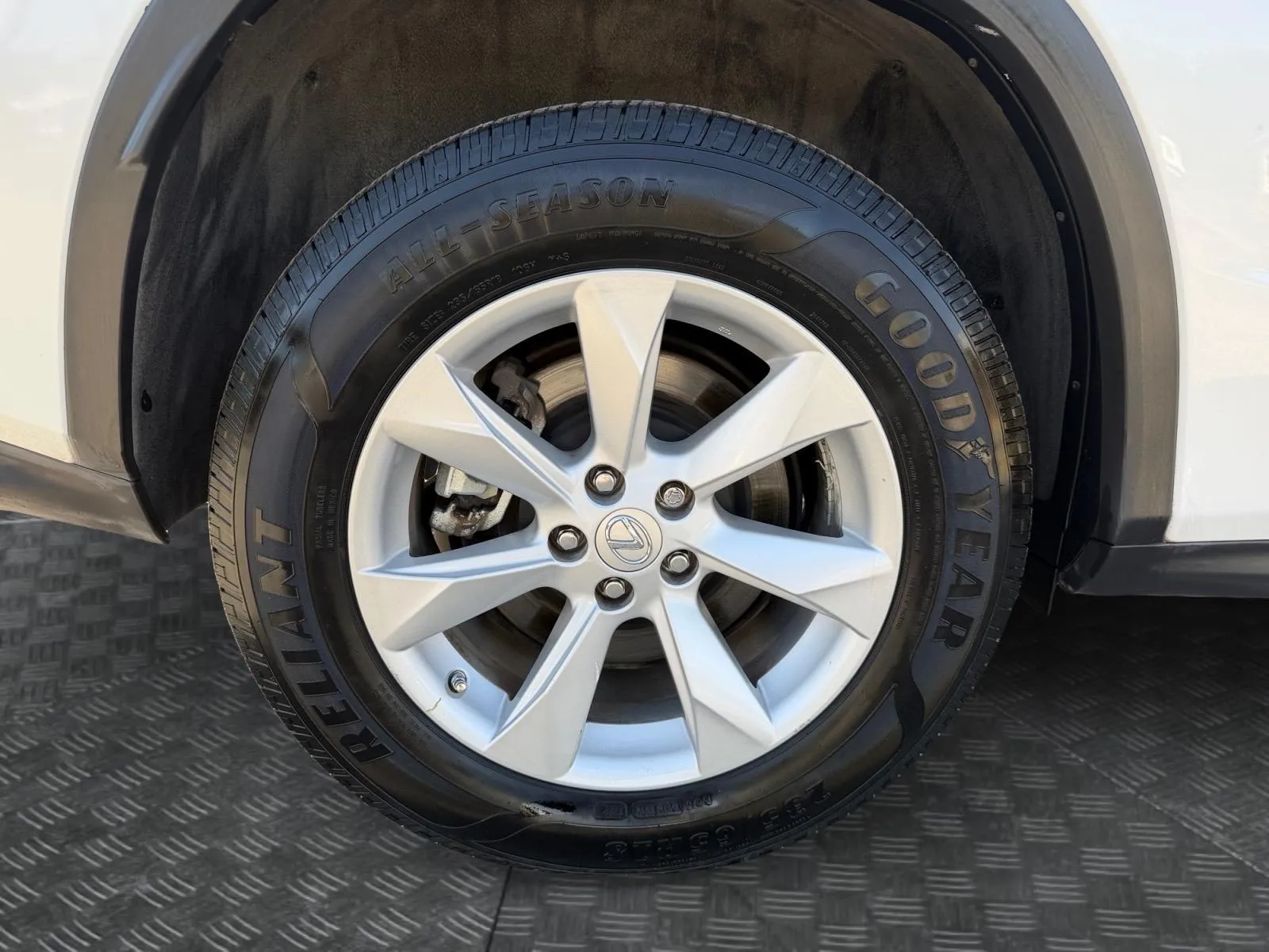 Lexus RX photo 15