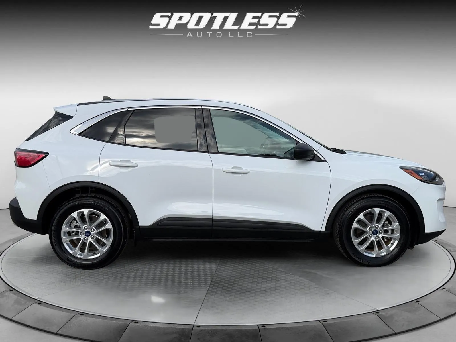 Ford Escape photo 8