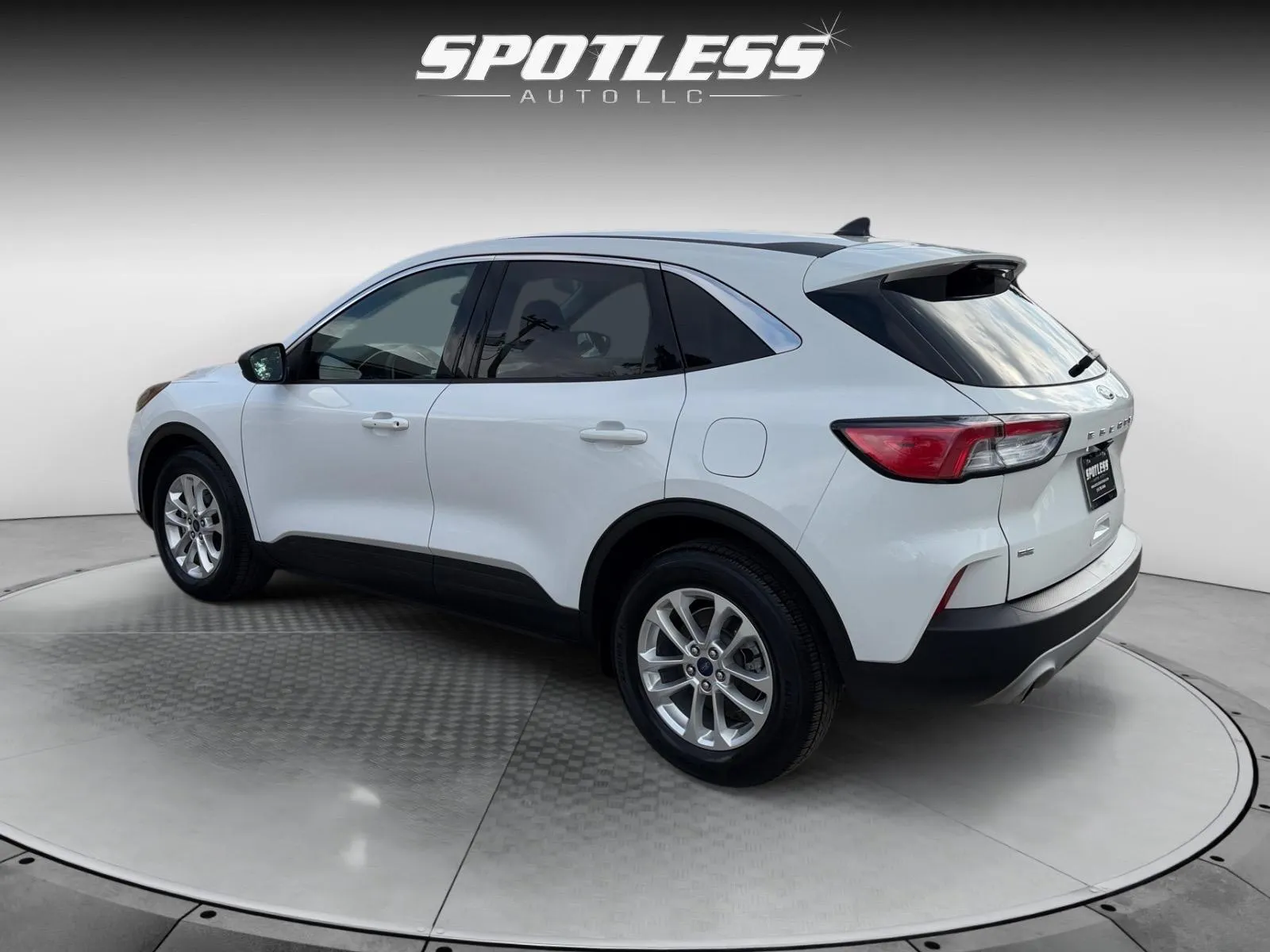 Ford Escape photo 4