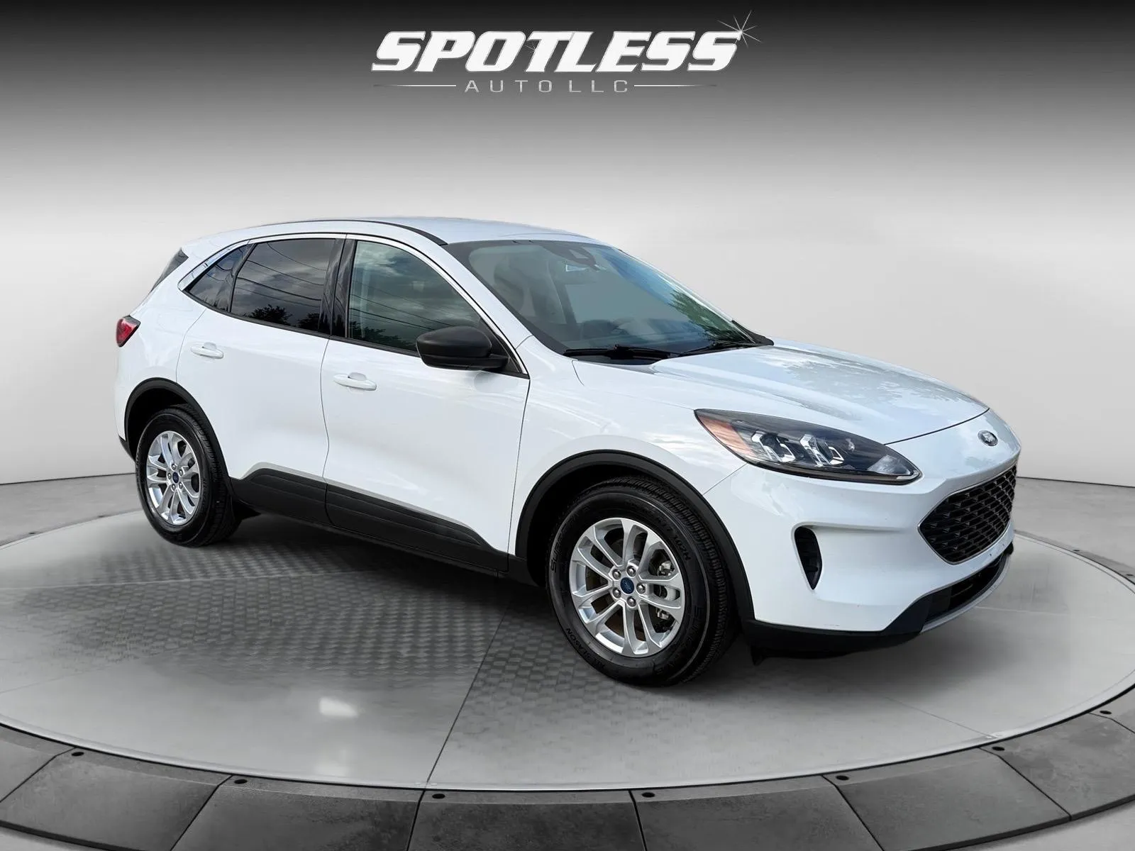 Ford Escape photo 7