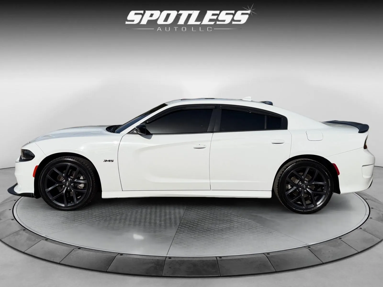 Dodge Charger photo 3