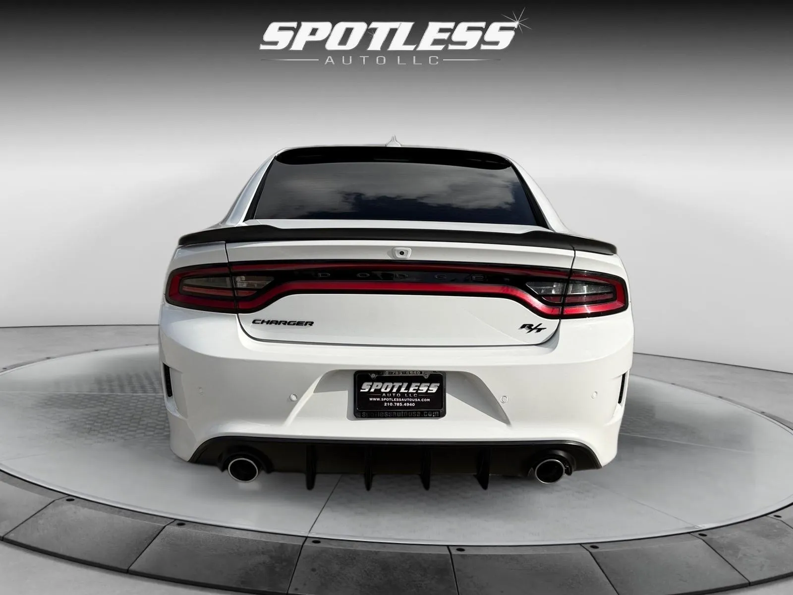 Dodge Charger photo 6