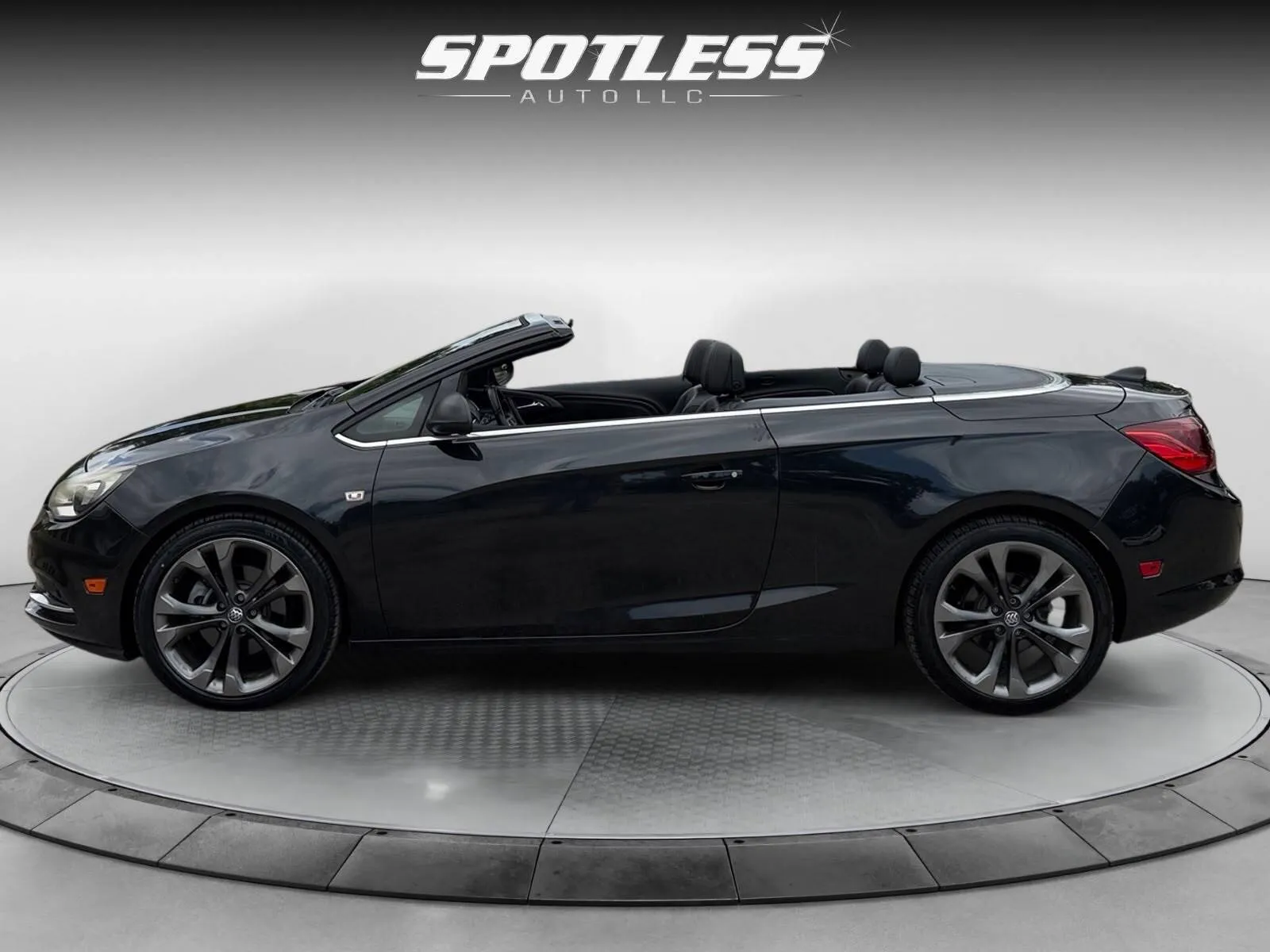 Buick Cascada photo 3