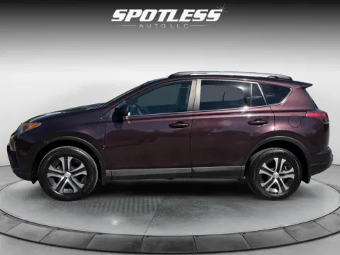 More photos of 2018 Toyota RAV4 LE at Spotless Auto San Pedro, TX