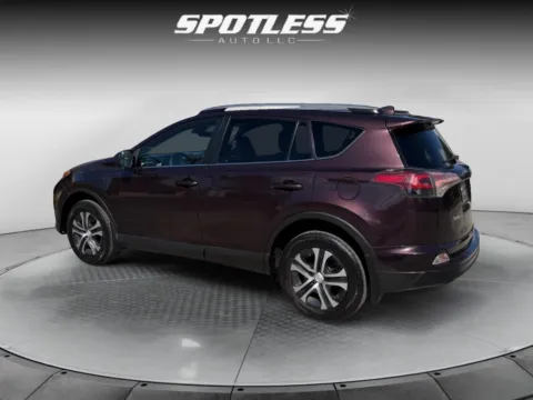 More photos of 2018 Toyota RAV4 LE at Spotless Auto San Pedro, TX