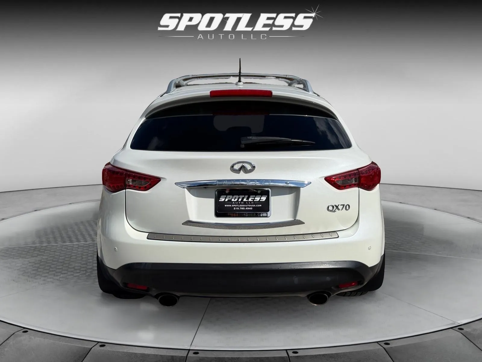 Infiniti QX70 photo 6