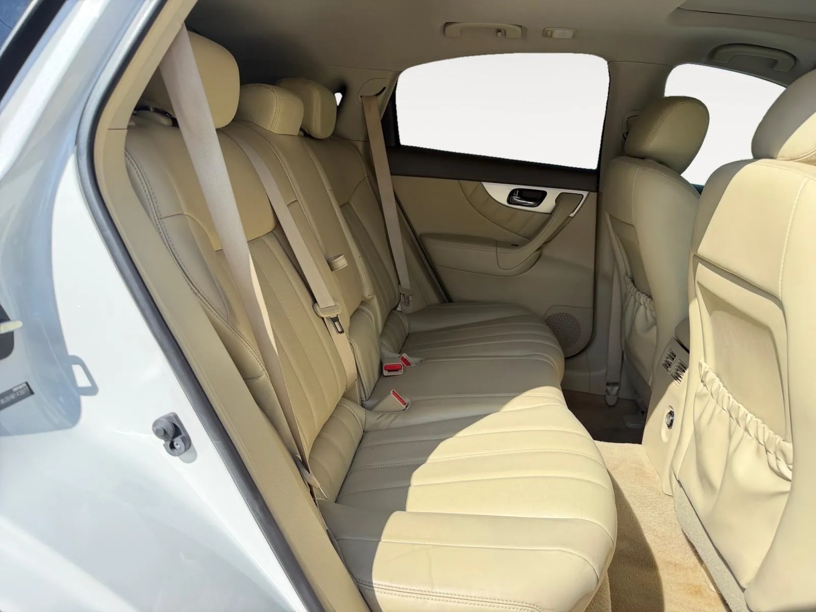 Infiniti QX70 photo 24