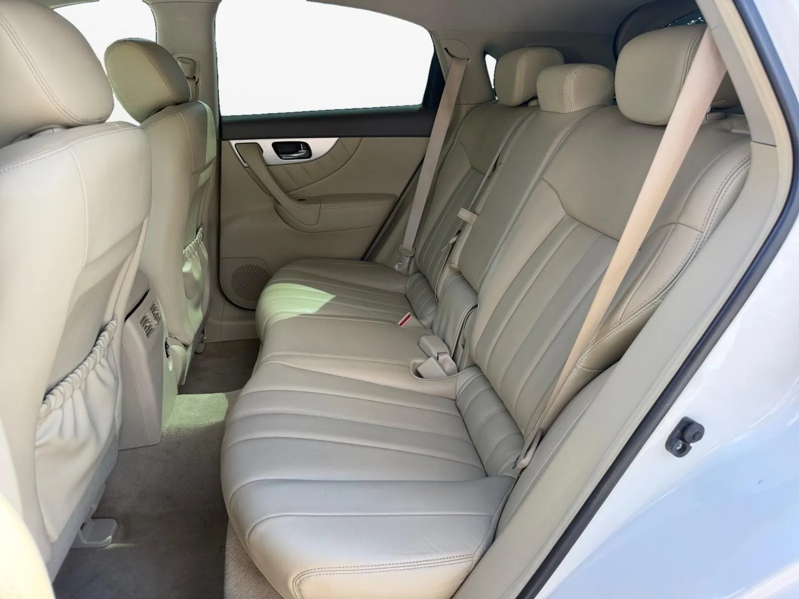 Infiniti QX70 photo 22