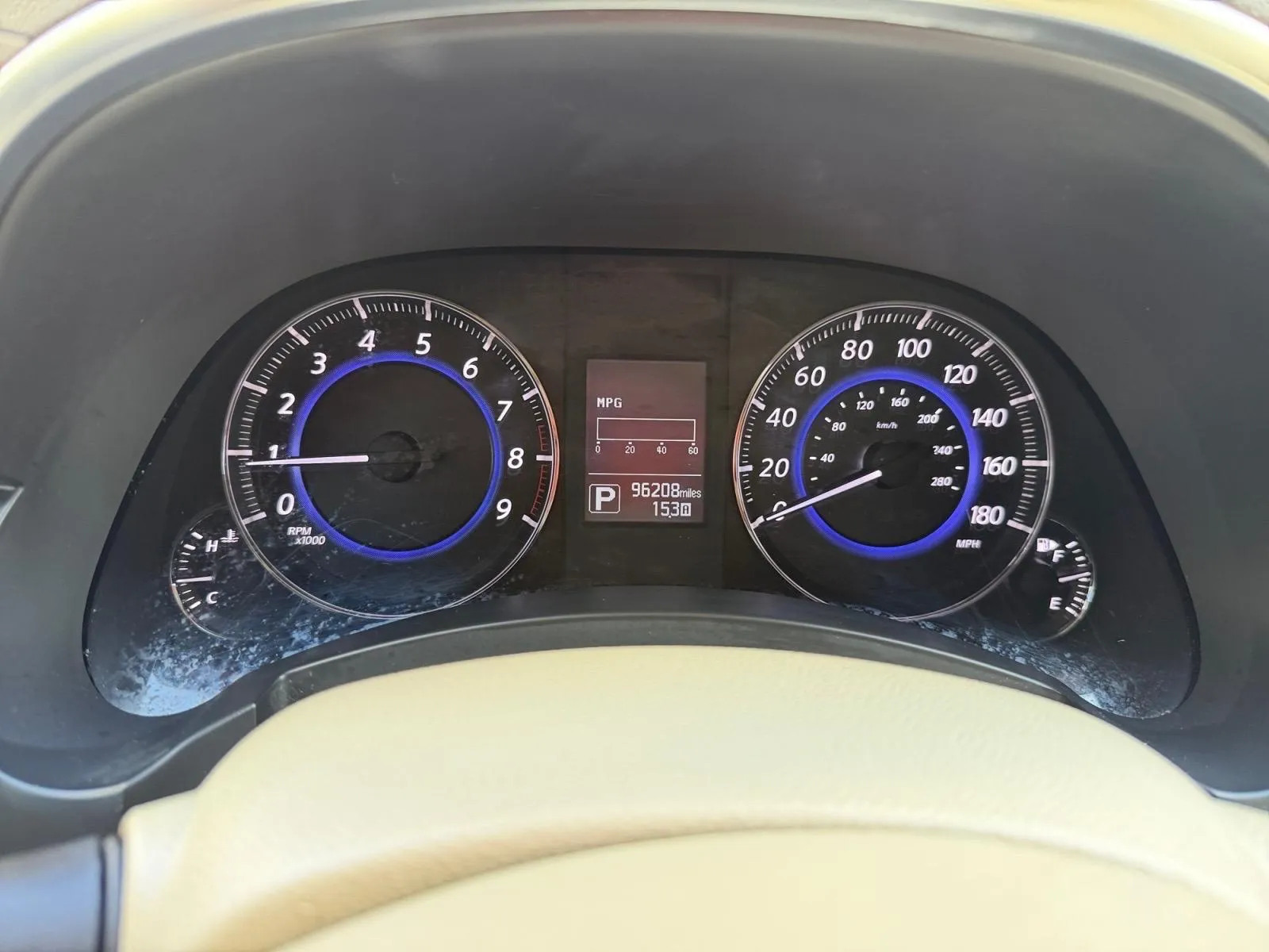 Infiniti QX70 photo 18