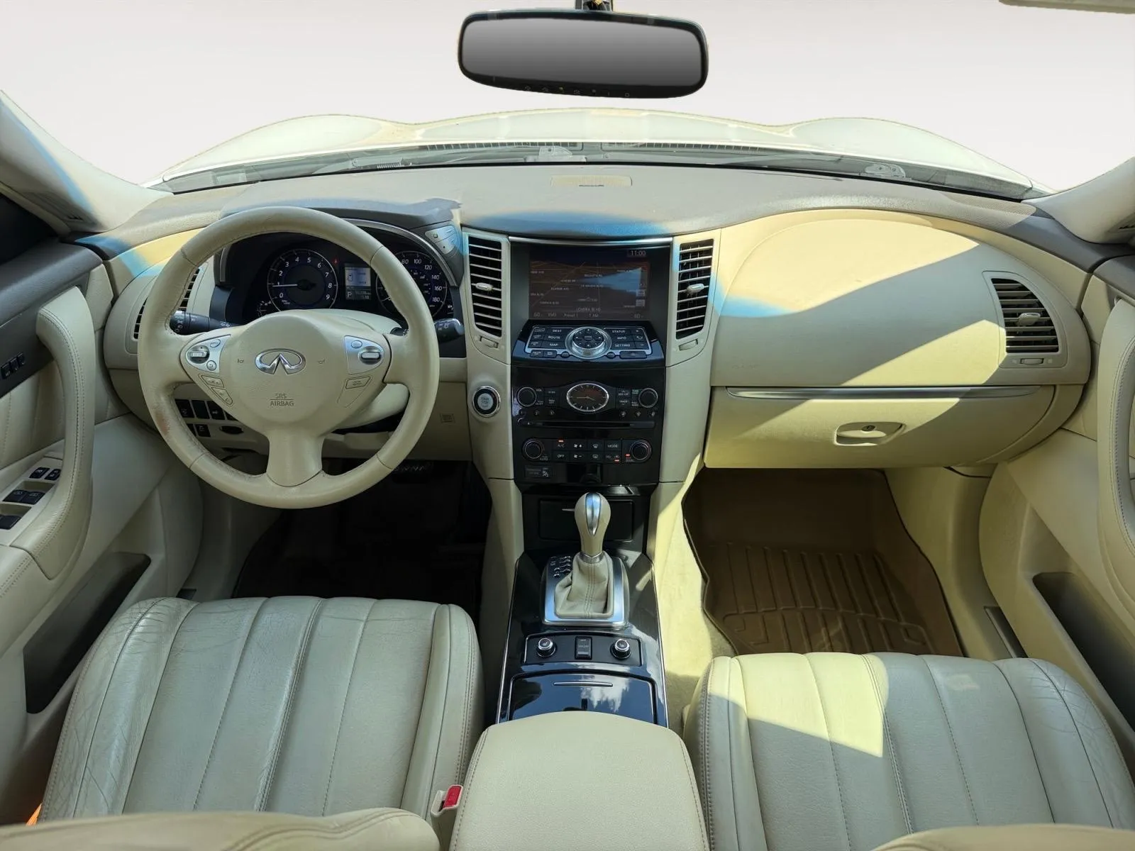 Infiniti QX70 photo 20
