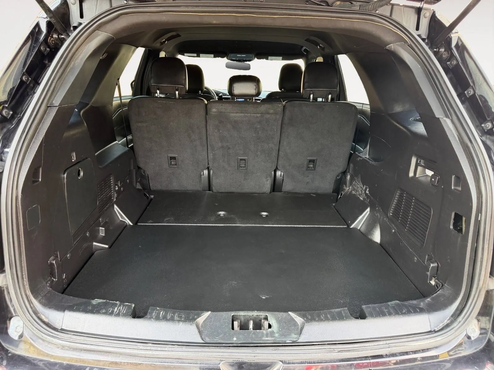 Ford Explorer photo 26