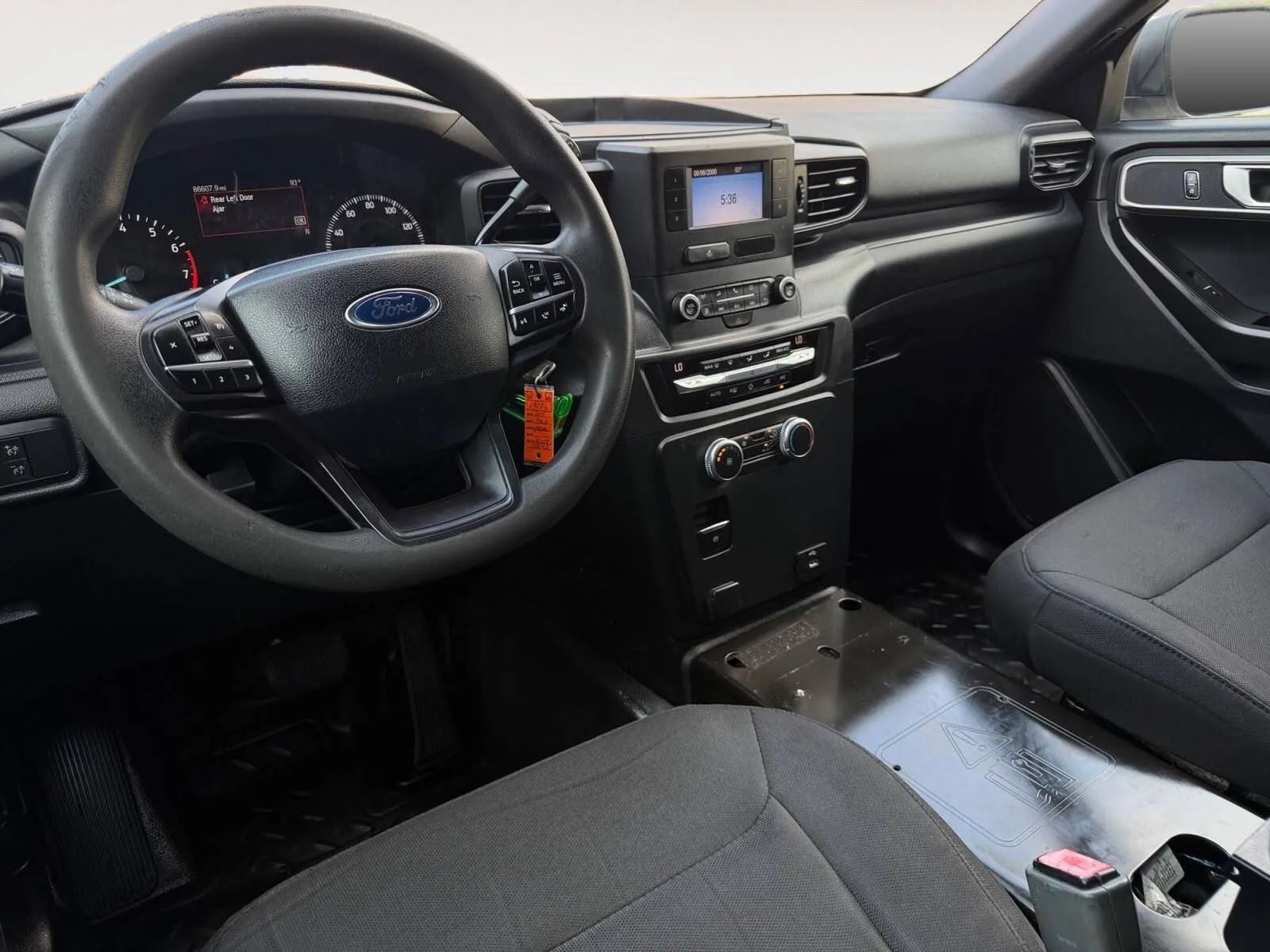 Ford Explorer photo 20